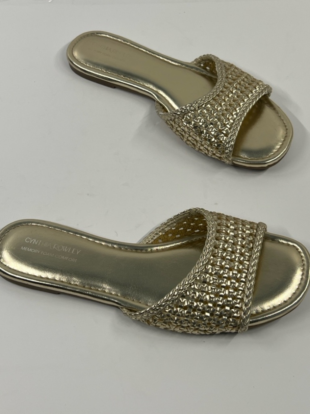 CYNTHIA ROWLEY Women’s Size 6.5 Gold Slip On Summer Sandal
